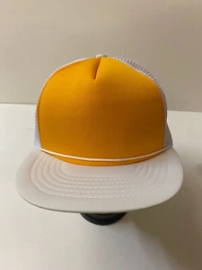 2x Cap Schildmütze Mütze weiß/gelb Kappe verstellbar 58 cm Snapback Truckercap - Picture 1 of 3
