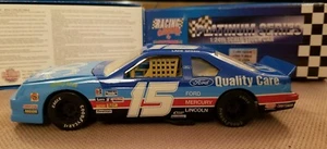 NASCAR Diecast Autos Maßstab 1:24. - Bild 1 von 4