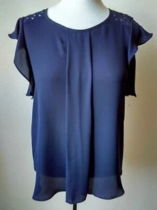 A Byer Damen Top Größe S dunkelblau Plissee fließend Schmetterlingsärmel Cutout Spitze - Bild 1 von 11