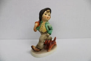 Figurina Goebel Hummel che passeggia lungo #5 TMK6 - Foto 1 di 7