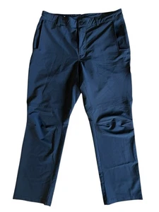 COLUMBIA 34x30 Men’s Black Pants Hiking Outdoors Hiking Travel Pockets Trail EUC - Picture 1 of 11