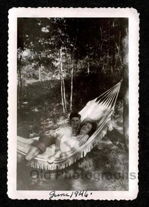 HIDDEN CAR WATCHING OVER COUPLE RELAXING IN HAMMOCK 1946 OLD/VINTAGE PHOTO- G68 - Picture 1 of 1
