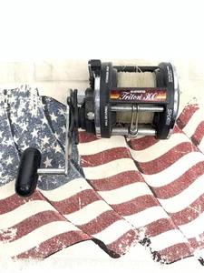 Shimano Triton 300 Level Wind Conventional Big Game Fishing Reel Made in Japan - Picture 1 of 8
