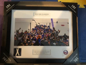 New York Islanders "Juego final en el viejo granero" foto enmarcada pieza de red - ¡NUEVO! - Imagen 1 de 4