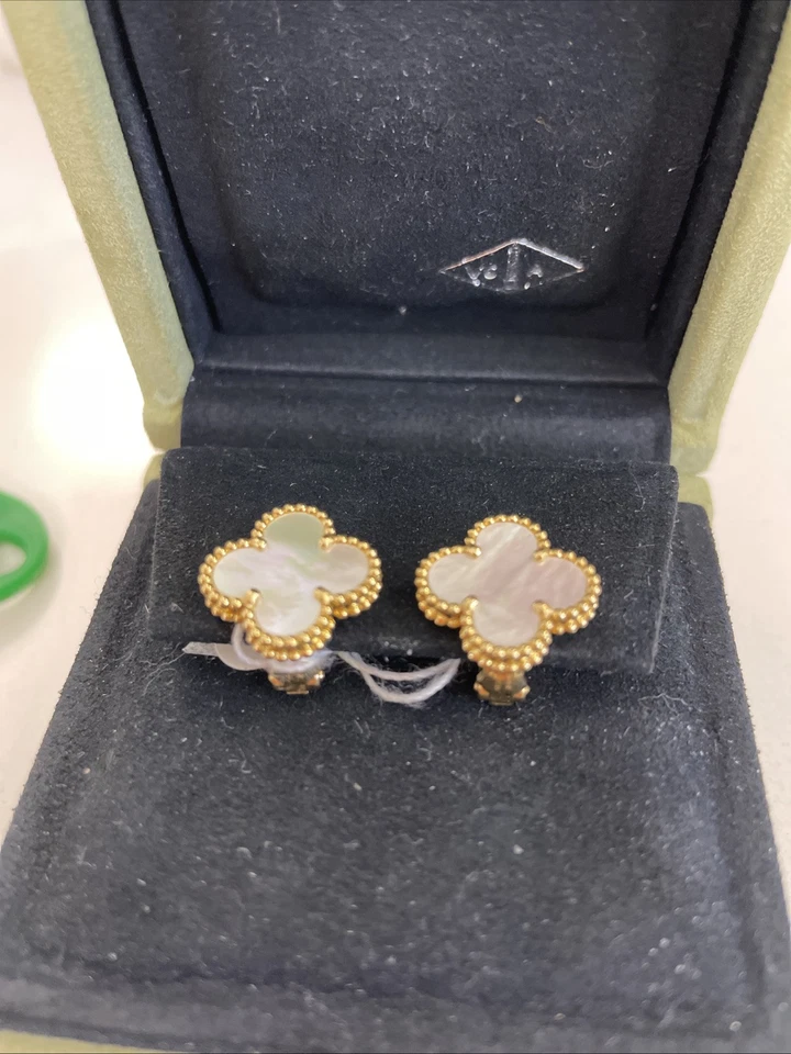 Brincos vintage Van Cleef & Arpels Alhambra madrepérola certificado K18YG - Imagem 1 de 2