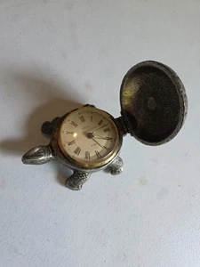 Bentley turtle-shaped alarm clock, Made in Germany. - Picture 1 of 9