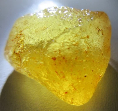 Granate grueso amarillo grande de Tanzania. 19,35 Crt Foto 1 de 4