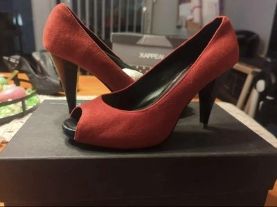 Lote de 8 pares de tacones para mujer talla 8” Foto 1 de 4