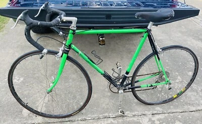 VINTAGE Classic Schwinn Paramount, True Temper Steel Mavic Rims - Image 1 of 4