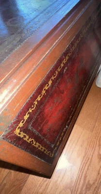 Top rojo vintage de cuero caoba. ¡Increíble detalle!! Foto 1 de 4