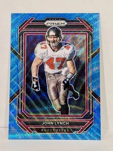 2022 Panini Prizm JOHN LYNCH /199 Blue Wave #281 Tampa Bay Buccaneers HOF - Foto 1 di 2
