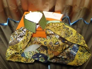 100% Authentic Hermes Silk Scarf with Crocodile Leather Collar, Green Color - Picture 1 of 5