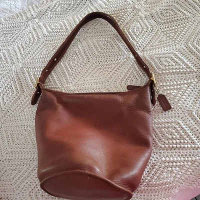 Cartera de hombro de cuero Coach Feed Bucket de colección hecha en EE. UU. Creed años 90 Cla Foto 1 de 4