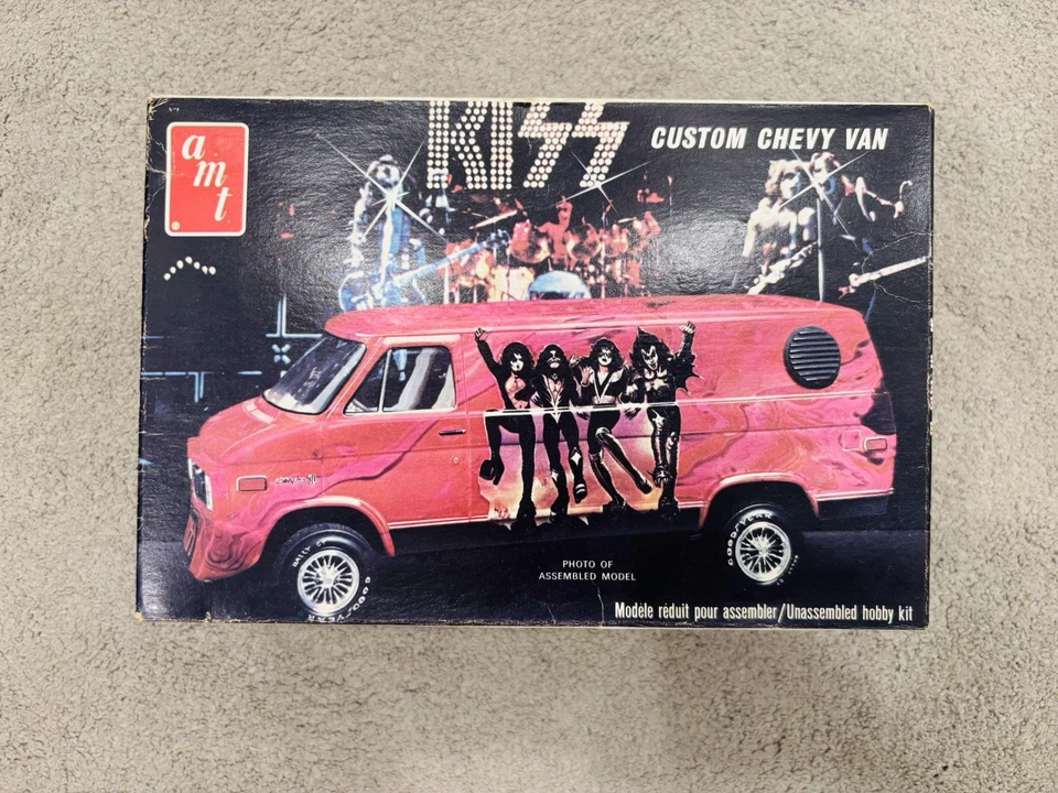 RARE 1977 AMT Kiss Custom Chevy Van Model Kit Sealed Bags Open Box UNBUILT Foto 1 de 4