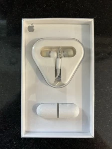 Apple In-Ear Headphones with Remote and Mic, MA850G/B - Photo 1 sur 9