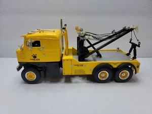 FIRST GEAR #19-2543 TIGER PAW #9 1953 KENWORTH BULL-NOSE TOW TRUCK - Picture 1 of 8