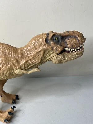 Figura de acción Jurrasic World Tyrannosaurus T Rex dinosaurio mandíbula rompiendo 2015 16" Foto 1 de 4