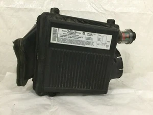 2006 Chevrolet Silverado Tahoe Air Cleaner Assembly 15279284 OEM - Picture 1 of 8