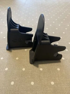 Pair of Genuine Britax Isofix Black Mounting Latch Point Guides - Picture 1 of 3