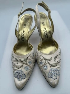 St. John Offwhite Satin Embroidered Floral Rhinestone Slingback Heel Pump Sz 7.5 - Picture 1 of 8