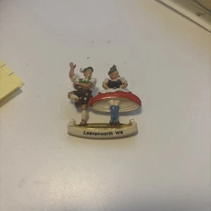 Prendedor de plástico vintage para pareja bailarina alemana Oktoberfest Leavenworth Washington usado en excelente estado - Imagen 1 de 6
