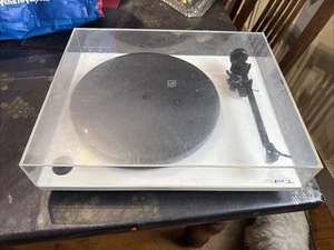 Rega RP1 Turntable Record Player in Bright White Good Condition With Needle - Picture 1 of 15