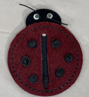 Monedero Ladybug vintage de gamuza Foto 1 de 4