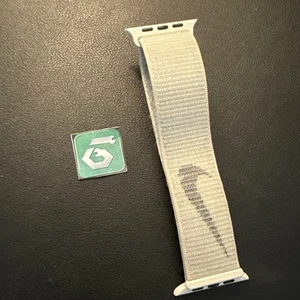 Apple Watch Nike Sport Loop 45 mm (42/44/49) OEM Swoosh Summit bianco - Foto 1 di 9
