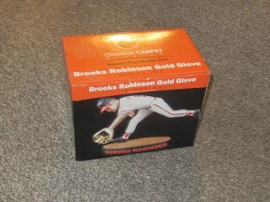 Baltimore Orioles Brooks Robinson Gold Glove Figur STH nur 14 Karat Gold Neu in OVP - Bild 1 von 3