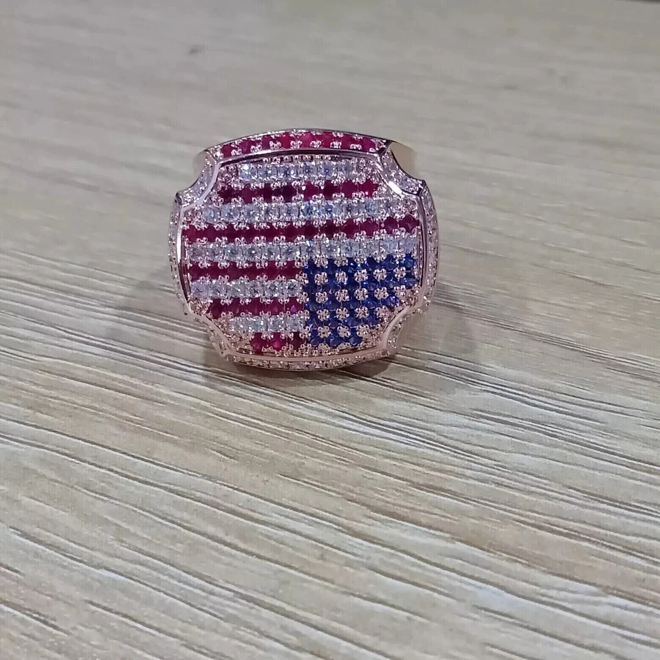 Anillo banda bandera EE. UU. rubí y zafiro simulado de 3 quilates enchapado en oro rosa de 14 k plateado Foto 1 de 4