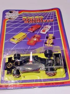 3 pollici 1972 Lotus 72 F1 Yatming #1307 1/64 pressofuso come nuovo su scheda - Foto 1 di 5