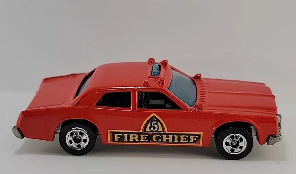 De colección Hot Wheels 1977 Fire Chaser #5, #2639, Dodge, Hong Kong, como nuevo con tarjeta Foto 1 de 4