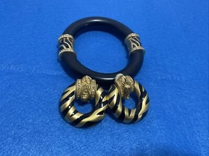 Elizabeth Taylor Avon Zebra Stripe Gold tone Bracelet And Clip On Earrings Set - Picture 1 of 7