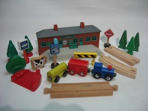 TREES SIGNS HOUSES ECT for Wooden Train / Road Track ( Fits Brio Thomas ) E01 - Picture 1 of 7