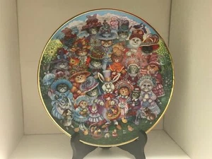 Franklin Mint Heirloom Collection Bill Bell Easter Purrade Plate - Picture 1 of 3