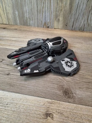 Star Wars: Transformers *Darth Vader*, 7" Action Figure 2005 Hasbro, *Nice!* - Image 1 of 4