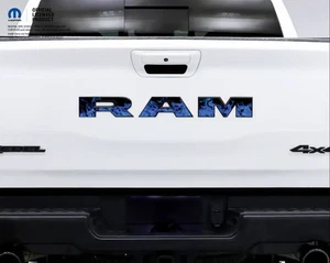 2500 3500 RAM portón trasero letras superpuestas calcomanías llamas azules para camiones 2019-2026 - Imagen 1 de 4