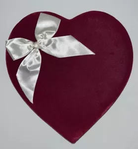 Terciopelo Rojo Día de San Valentín Corazón Caramelo Arco Caja Paloma 9" - Imagen 1 de 9