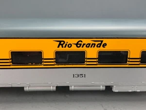 HO Rivarossi 2623 85’ 1930 Passenger Coach Rio Grande #1351 HO4870 - Picture 1 of 7