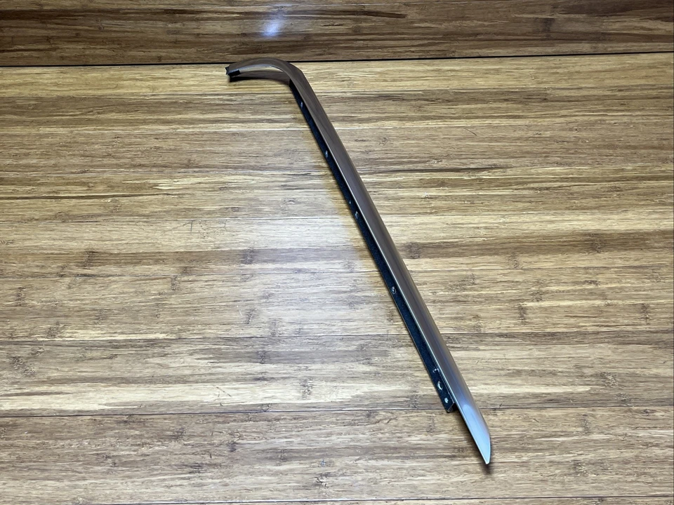 2016-2023年劳斯莱斯黎明前A Colum左模盖7370145原始设备制造商注释 — 第 1/4 张图片