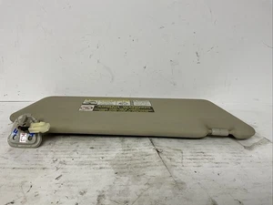 2008-2013 Nissan Rogue Left Driver Lighted Sunvisor Tan, OEM - Foto 1 di 8