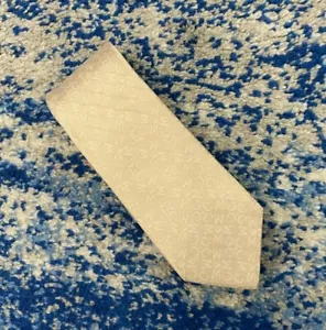 Corbata de seda con monograma tonal Moet & Chandon hecha en Francia - Imagen 1 de 5