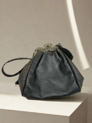 Cartera de cuero antigua estilo victoriano negra marrón HALLAZGO DE PROPIEDAD Foto 1 de 4