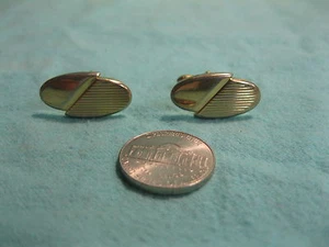 Gemelo Swank Vintage Chapado en Oro Ovalado a la mitad Múltiples Líneas CJ4 - Imagen 1 de 4