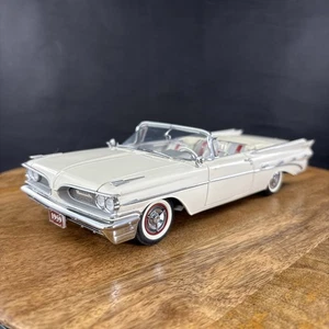 The Danbury Mint 1959 Pontiac Boneville Convertible 1:24 Scale Diecast Model - Picture 1 of 23