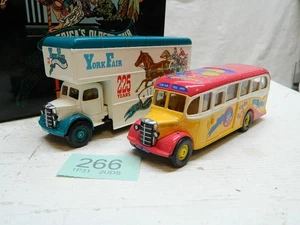 Corgi 1:50 2pc York Fair Set Bedford OB Coach & Luton Van Box Q55/1 - Picture 1 of 7