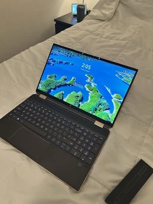 HP Spectre x360 15.6" IntelCore i7-10510U NVIDIA MX250 16GB RAM 512GB SSD Win11 Foto 1 de 4