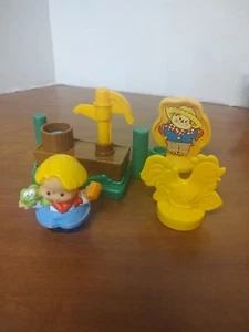 Fisher Price Little People Lot  Water Pump Replacement  Boy Scarecrow  Rooster - Bild 1 von 6