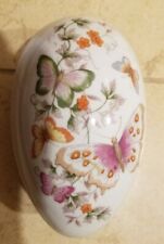 Vintage Ceramic Porcelain 1974 Avon Butterfly Trinket Box 22 K Gold Trim