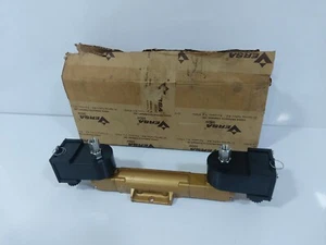 Versa VAG-4532-173C-H-MS-XMAA-D024 4-Way Solenoid Valve - Picture 1 of 7